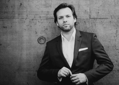 Nino Aurelio Gmünder ist Konzert-und Operntenor