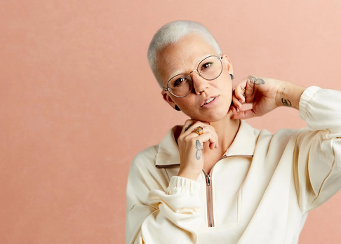 Stefanie Heinzmann lässt sich von MIKIs Takeover! Ensemble begleiten