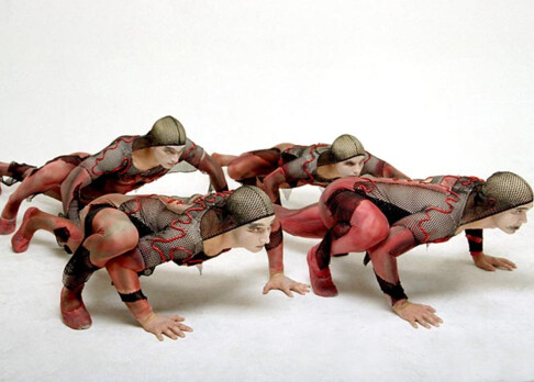 Atlantis Acrobatic Group: Meister der Körperbeherrschung und Balance
