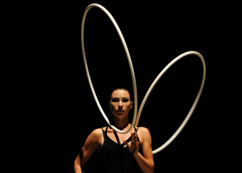 Aleksandra Savina: Juggling Artistin