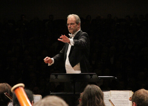 Obrasso Concerts | Seit 2001 leitet Manfred Obrecht als Gastdirigent das London Concert Symphony Orchestra, das mit seinen 80 Musikern die grossen Werke der klassischen Musik aufführt. Als ständiger Gastdirigent, konzertiert er mit der Philharmonie Baden-Baden und dem Orchestra Filarmonica Italiana aus Piacenza im In- und Ausland.